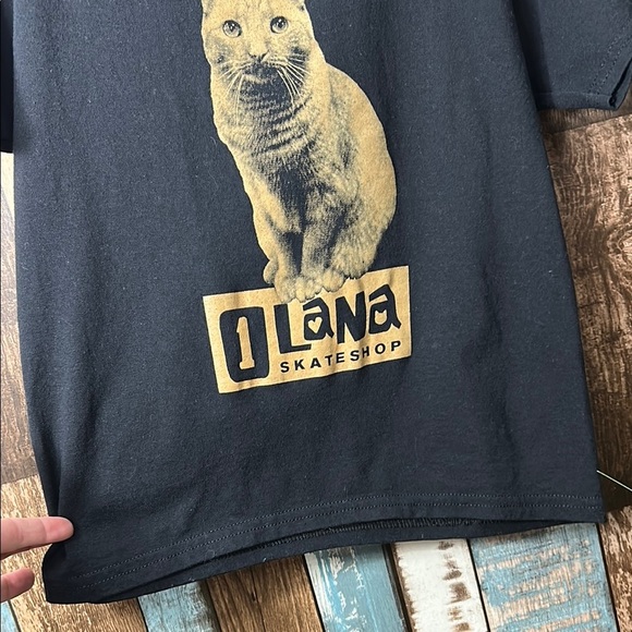 Gildan Girls small 1 Lana skate Black Graphic Cat T-Shirt - Picture 5 of 9